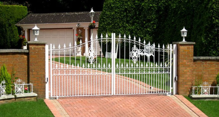 Sliding Driveway Gate Installation Paramount